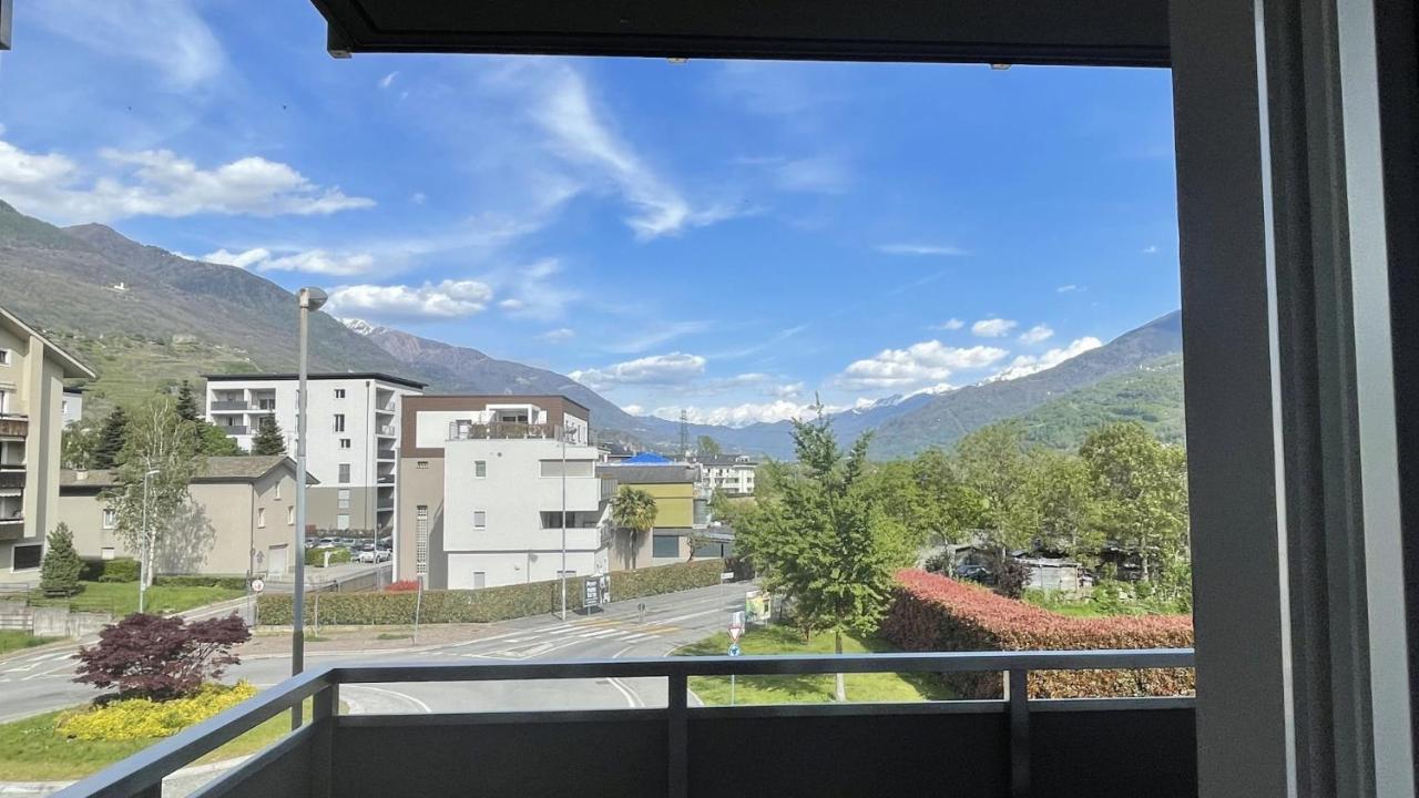 Appartamento La Baita Case Sondrio Fiume - Affitti Brevi Italia エクステリア 写真